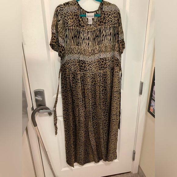 Size 16 rayon animal print dress - Picture 1 of 3